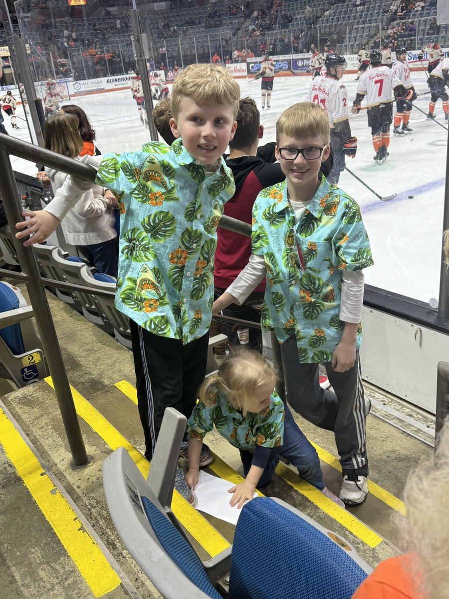 Elizabeth Ecenbarger tweet media