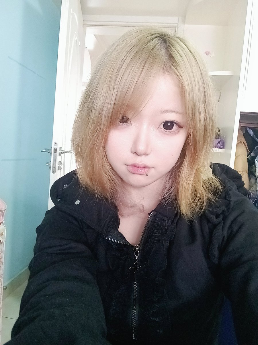 anohinok14's tweet photo. #女高中生 #女S https://t.co/KMz4lZygPK