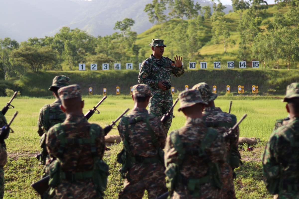 Range day with #OurPartners from Timor-Leste 💥 Timor-Leste Defence force soldiers showcase their marksmanship to #AusArmy troops during Exercise Arafura Warrior.