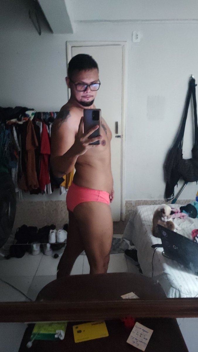 GatrixBot's tweet image. Qual dessas eu uso amanhã na @GlossdeJambu ?