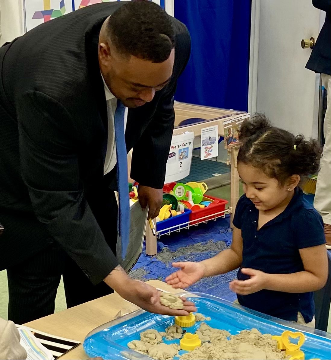 Last week’s Superintendent Leadership Summit included early childhood classroom visits in District 3 - a collaborative learning experience for all! We celebrated high-quality  practices exemplified in classrooms and the positive impact on children’s learning! #nycbrightstarts