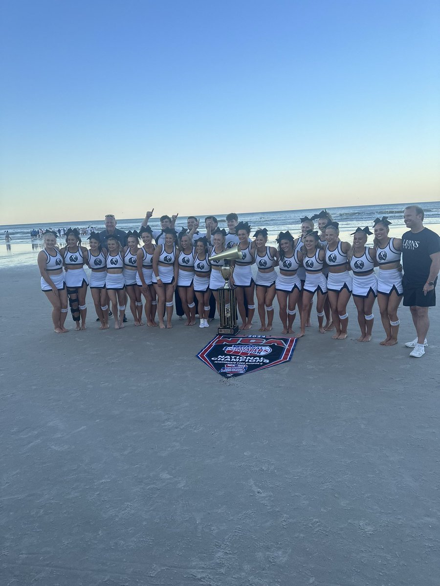 NATIONAL CHAMPIONS x✋

🏆🏆🏆🏆🏆

Congrats to <a href="/UAFScheer/">UAFS cheerleading</a> on its fifth NCA National Championship!

#RunToTheRoar