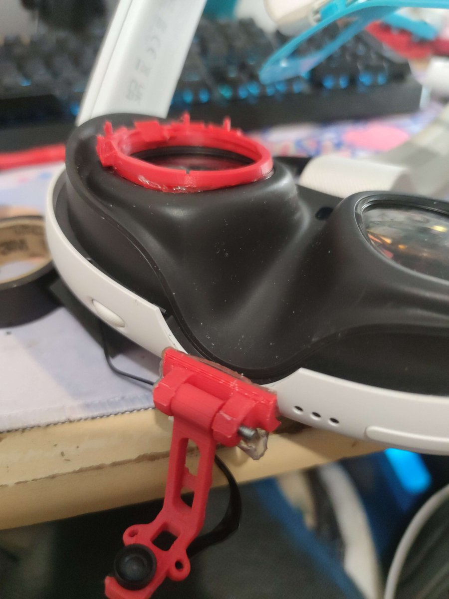 TheNekoTrap's tweet image. Eye and mouth tracking mount on #Quest3 (beta)
#EyeTrackVR #ProjectBabble