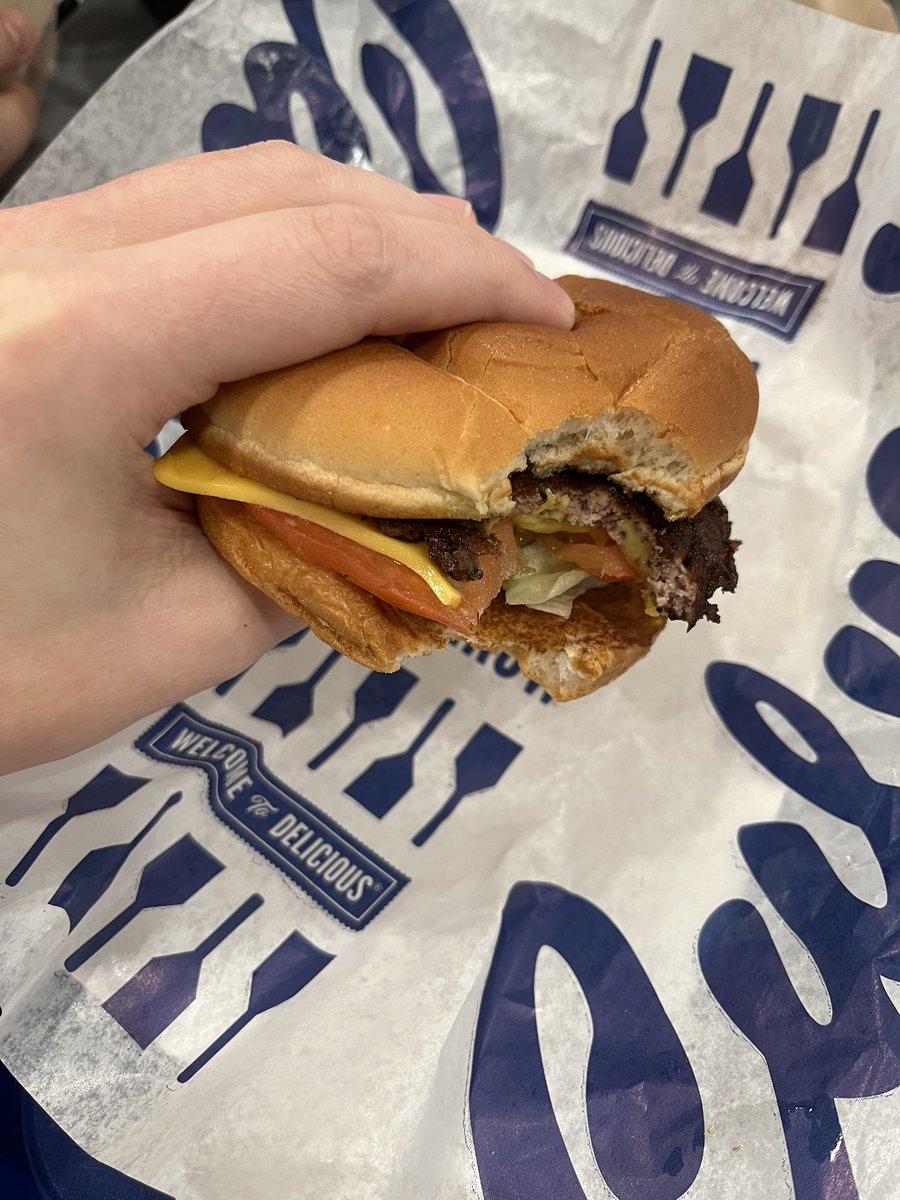 MellowBaton's tweet photo. @nerissa_en culvers is bussin… but cookout is better ngl #memerissa https://t.co/3YMsSb7xbE