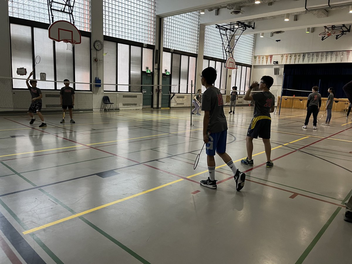 It has been a fun 2 days at Market Lane & DAS as each school hosted a badminton tournament! Big thanks to the student athletes for their efforts! Special shoutout to the coaches from all 8 schools! Gratitude to St. Michaels School and St. Lawrence Community Centre for gym space!