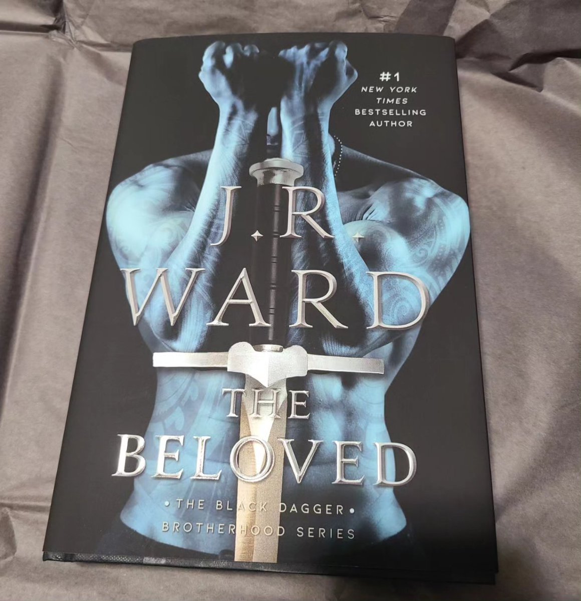 themissingstark's tweet photo. I have been reading this series for almost 20 years. Yesterday I got this delivered and it was slightly emotional to open. Zsadist is my favorite Brothers and I see so much of myself in his story. I am so excited to finally get another book from his POV almost 17 years later. https://t.co/VHVMAbf9rN