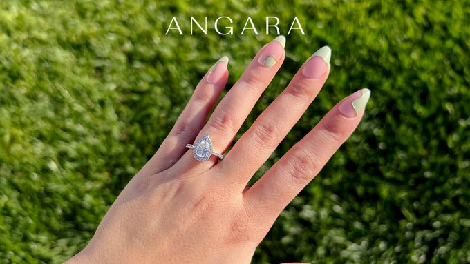 Shine bright & save BIG at Angara! Get 14% OFF orders over £500 & a FREE guaranteed jewelry gift with code AF140SAVINGS! 👉tidd.ly/4asUVYX #angarajewelry #Discounts #FreeGifts #TreatYourself #diamondpendants #finejewelry #rings #weddingrings #necklace