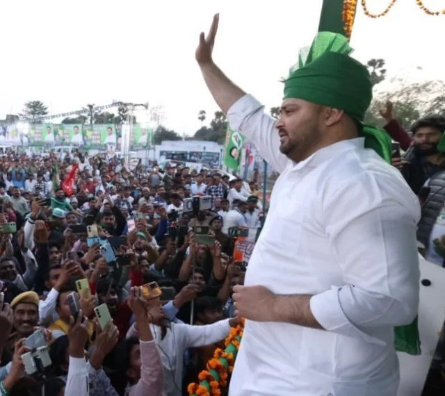 Good Morning,

The country wants #Tejashwi_Model now. We have seen the horrible Gujarat Model and suffered a lot. 

This is the time for Bihar to shine nationally and even globally.  
😊😊