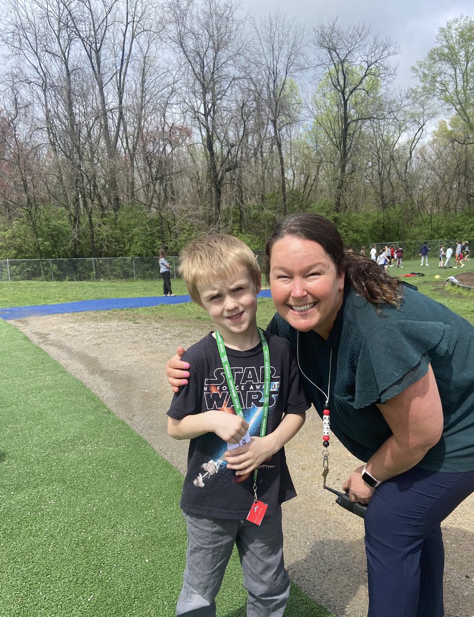 Heather Hoelle Woods tweet media