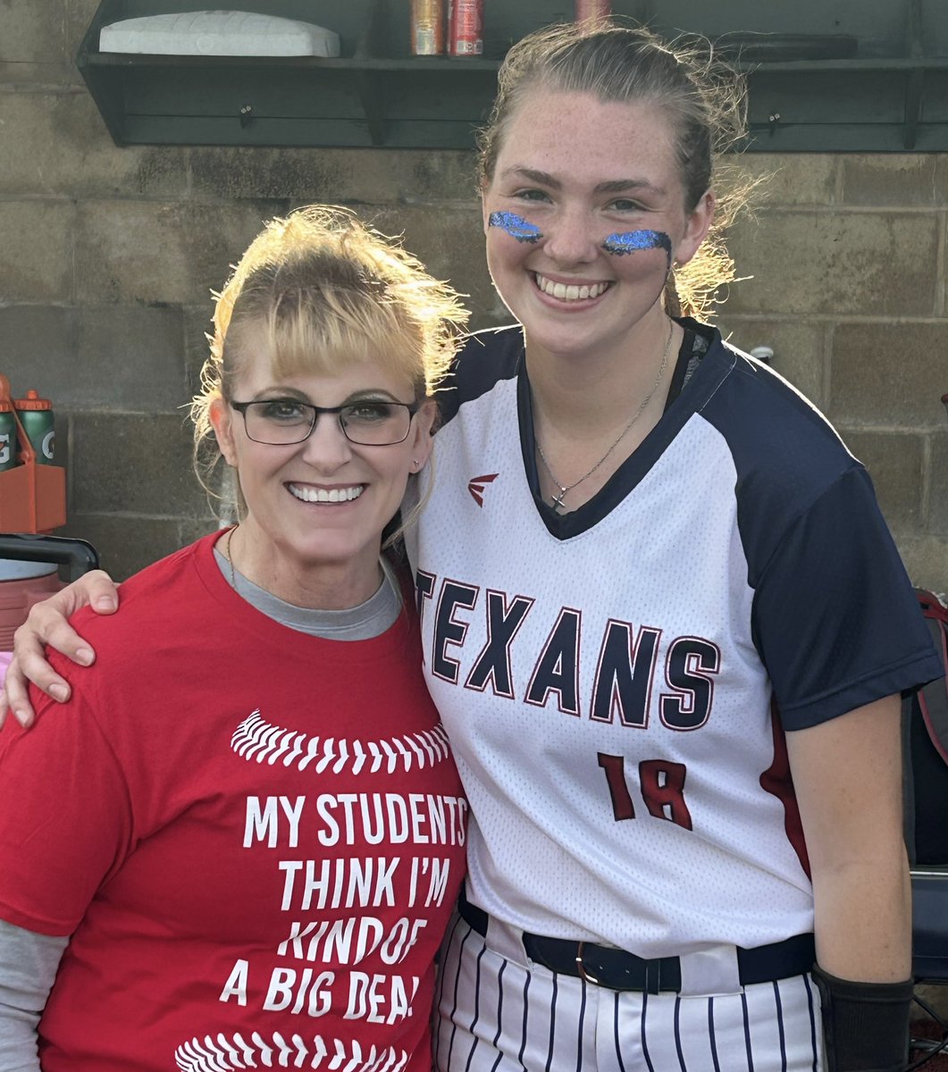 nrmoir's tweet photo. Sometimes you wonder if all you do makes any difference, then the sweetest student picks you to be their “appreciated teacher” for teacher appreciation night. 🙂

This KID RIGHT HERE is an example of the BEST of our young people!!!!
So SO blessed to escort her tonight https://t.co/ZBRCojWtA3
