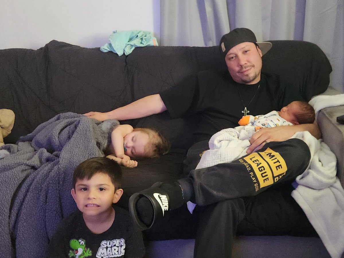 TheMrozek415's tweet photo. Got all my boys in this one!! https://t.co/ag8arWT4Ri