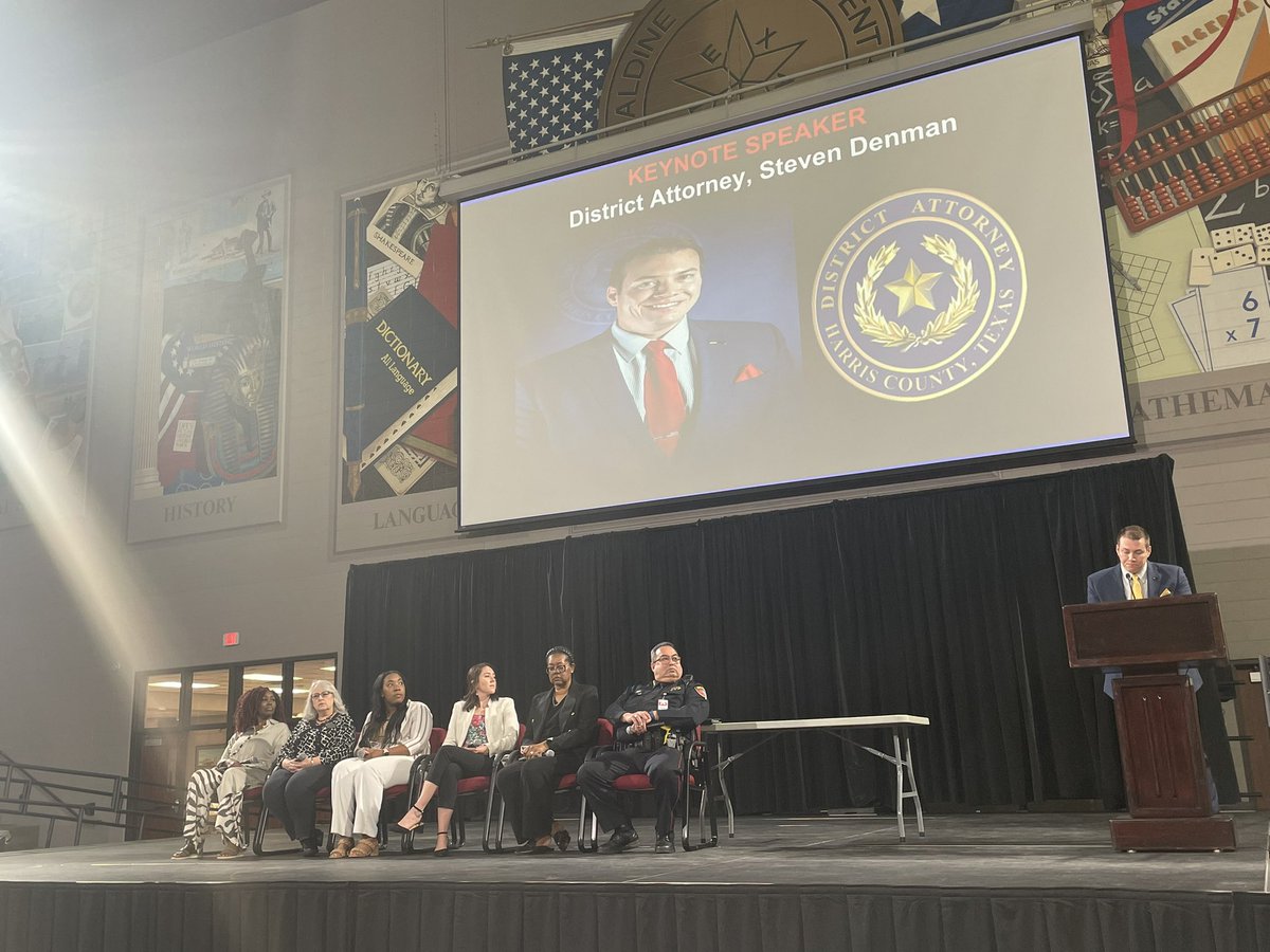 cmdrmarcharris's tweet image. Glad to have been in attendance of the Eyes On You Forum Combating Sex Trafficking. Aldine ISD Police Department & Chief Paul Cordova receive a certificate of appreciation. @AldineISD @AldinePolice @paulscordova