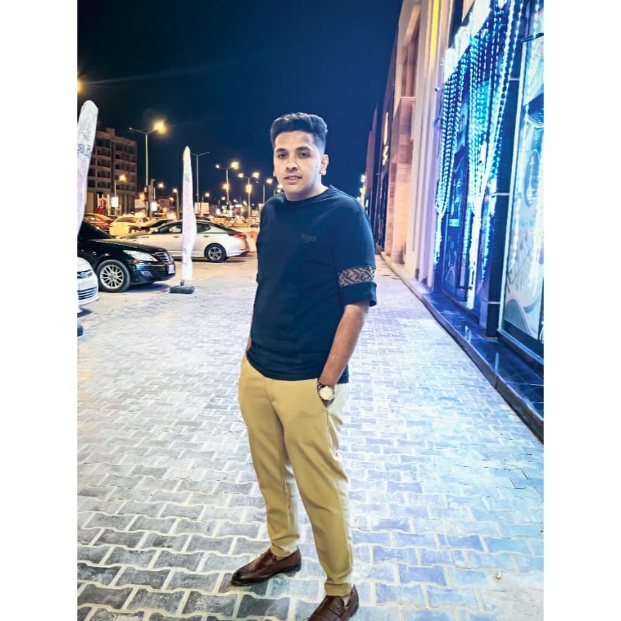 #NewAvi 

عيدكم مبروك وعدوكم .. ربي يهديه