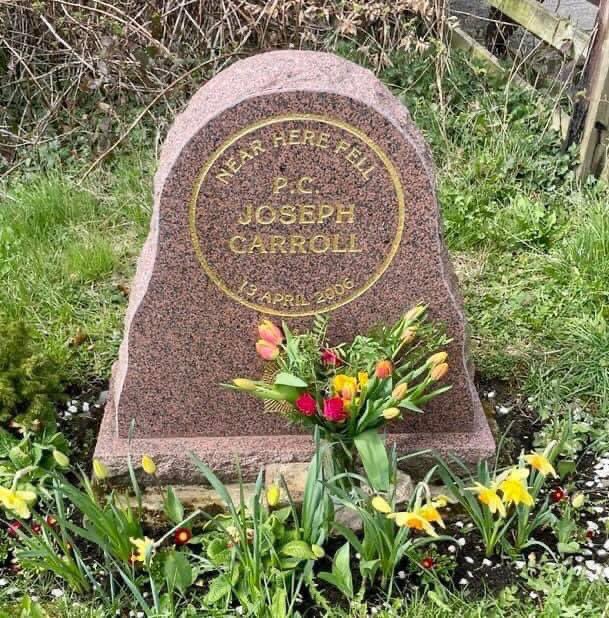 Today we remember PC Joseph Carroll of Northumberland Police. He was killed in 2006 when a prisoner he was escorting attacked him causing his police car to crash.We erected our memorial on the A69 in Corbridge @northumbriapol @NorthumbriaFed #HonouringThoseWhoServe #PoliceFamily