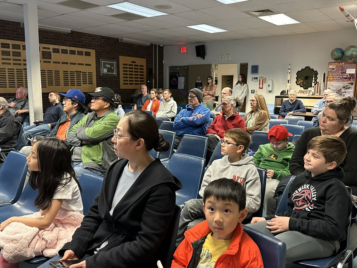KopernikObserv's tweet photo. Great crowd for the Robot Seeing Eye Dog- Autonomous Intelligent Robotics Program. @BingCompSci https://t.co/GBztDe9RZ2
