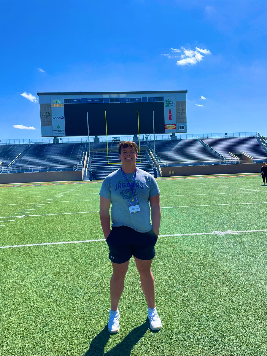 wyckoff_max's tweet photo. Thank you @CoachRRouse for the visit @GoJacksFB @CoachWilmes25 @JPRockMO @BSSHSJagFootbal @OJsimpso32 https://t.co/ElTimhdTv8