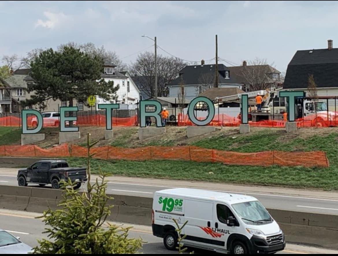 matthewmaddock's tweet photo. Best use of tax dollars besides empty #MassTransit busses and trains #SEMTA https://t.co/L2R4o23lBb