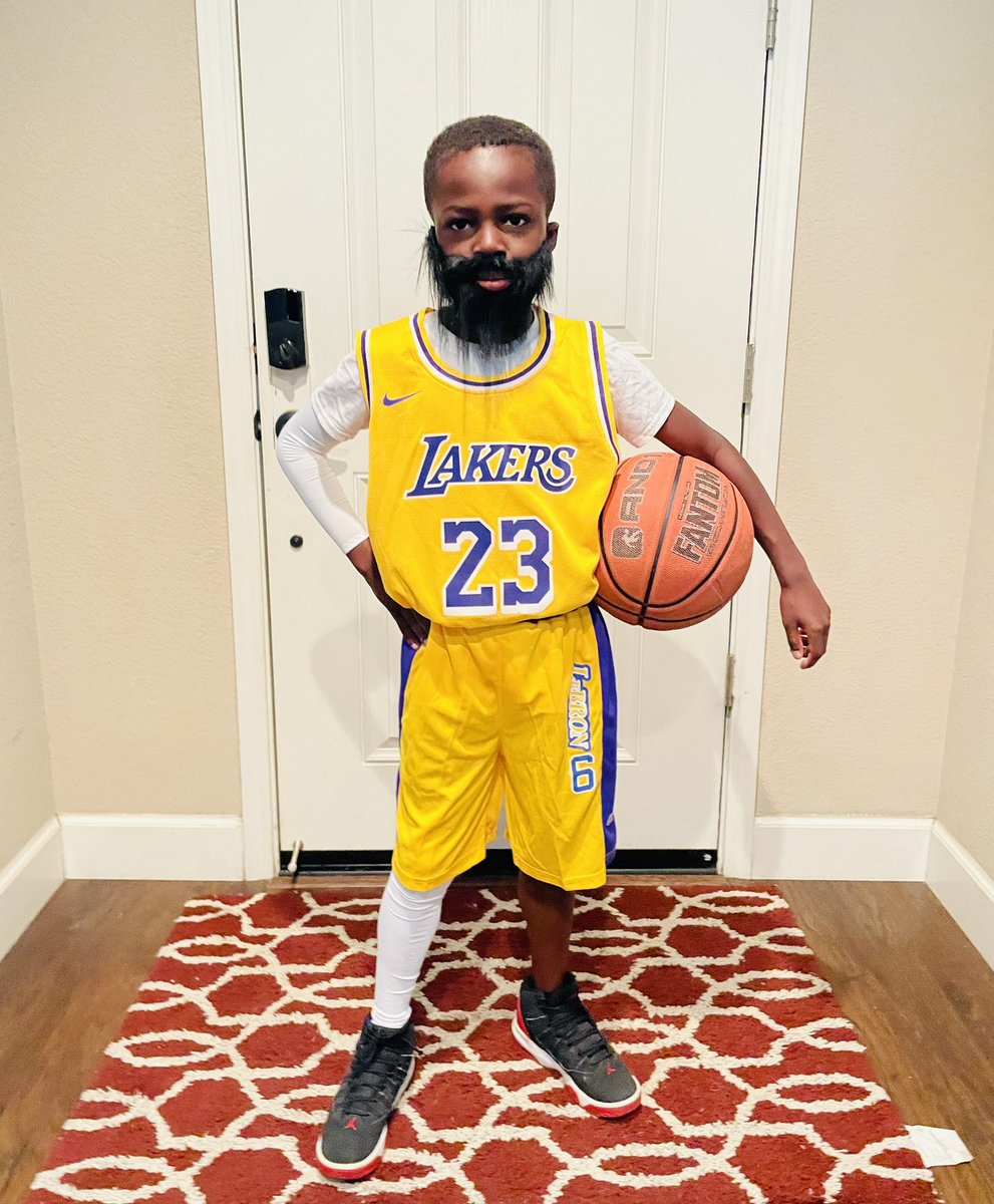 Principal_JReed's tweet photo. @KingJames Thank You for using your platform to inspire &amp; give back to others. Jackson repped you well in the 2nd grade Wax Museum today! https://t.co/acmCRMARTl