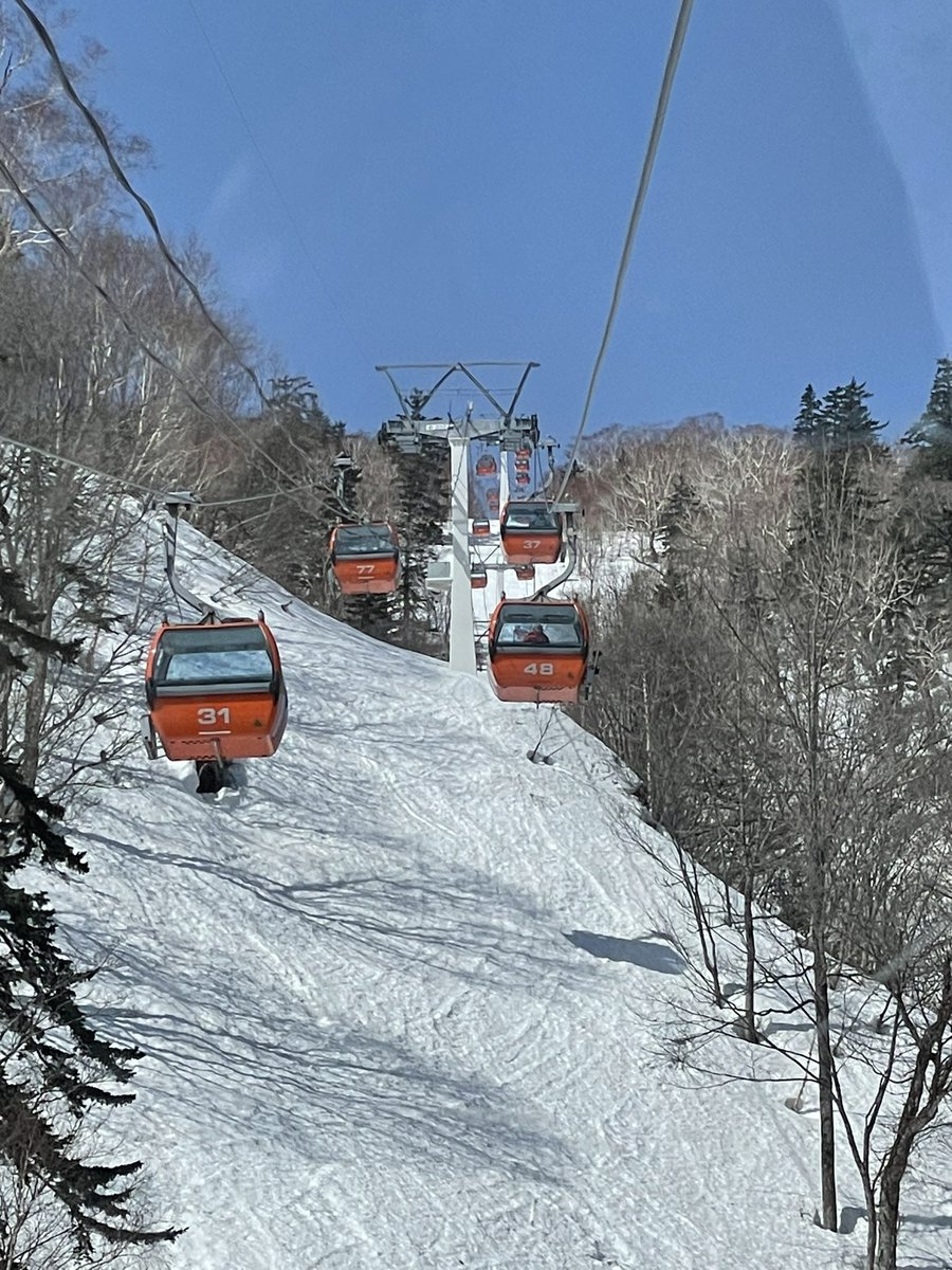 すでに暑い。山麓の温度計では11℃...