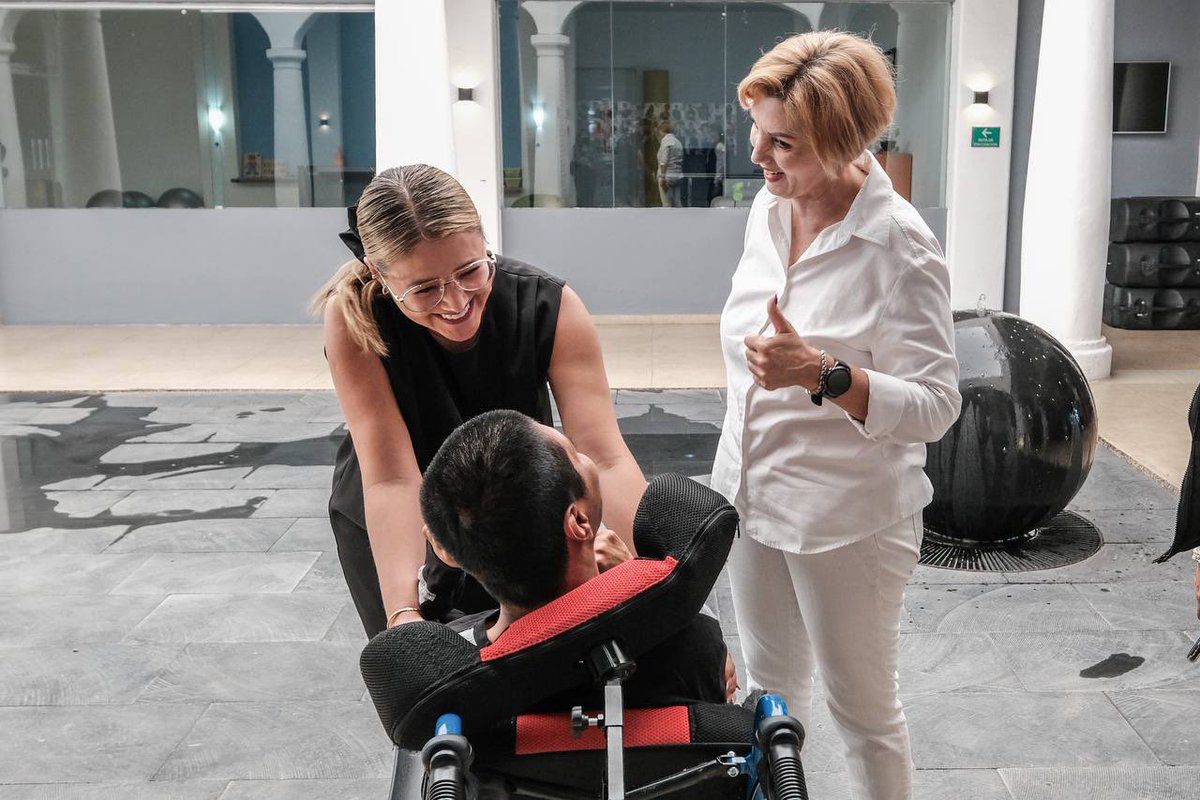 Hoy tocó visita en un lugar que me encanta, Cien Corazones, una hermosa casa hogar que alberga a nuestras niñas y niños con diferentes tipos de discapacidad. 🤍