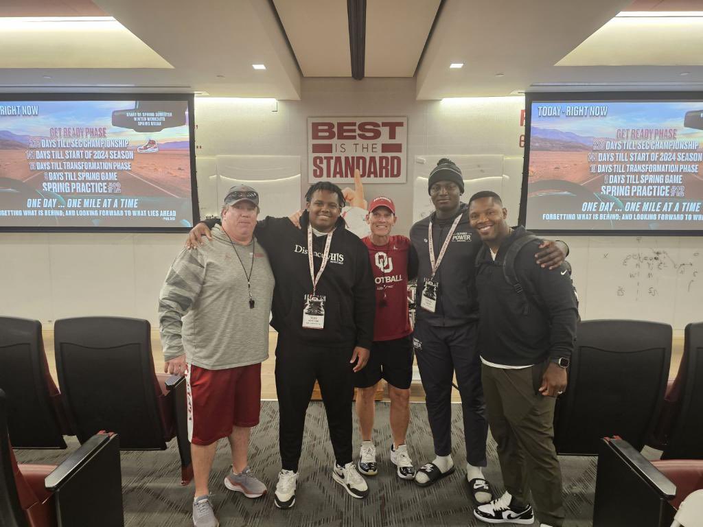 #AGTG After a great visit and conversation with @CoachVenables and @OU_CoachB I’m beyond blessed to receive a PWO to THE University of Oklahoma @OU_Football #BOOMER @LHSFball @CoachNBlackwell @coach_malloym @CoachStuJohnson @ZachIsGreat_ @STATECHAMP_JOE