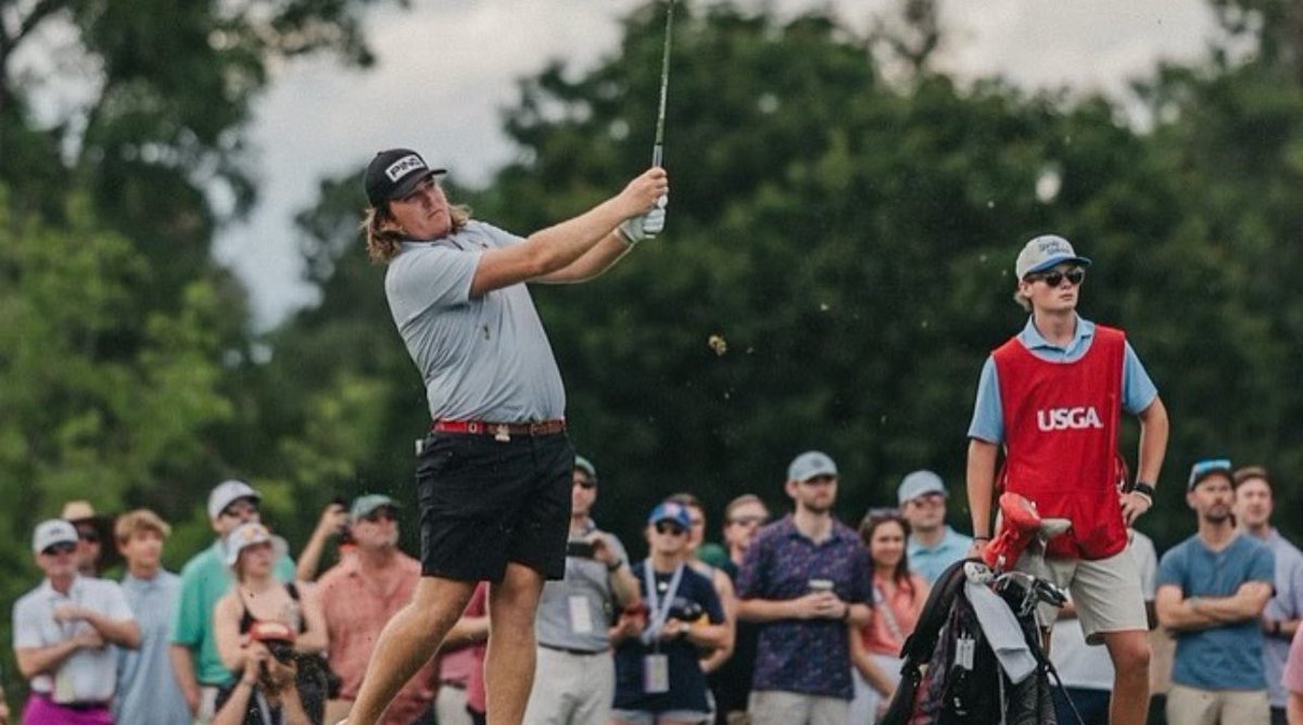 centralvikings's tweet photo. Central Catholic Alumni in the Running at #TheMasters!

The purse is $18M, and the world's finest golfers are positioning themselves to win one of the world's biggest golf tournaments! 

Golfer Neal Shipley, '19, and caddy Carter Pitcairn, '22, have made the cut to compete! https://t.co/FOWqOIBb1B