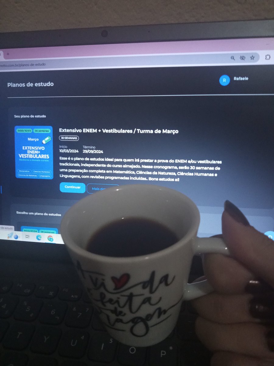 Rafa_study's tweet photo. Gasolina de foguete (eu acho isso Ilário por alguma razão, desculpa https://t.co/W9GzqYksf6