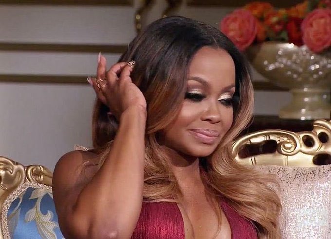 Q dances like it hurts #dragrace