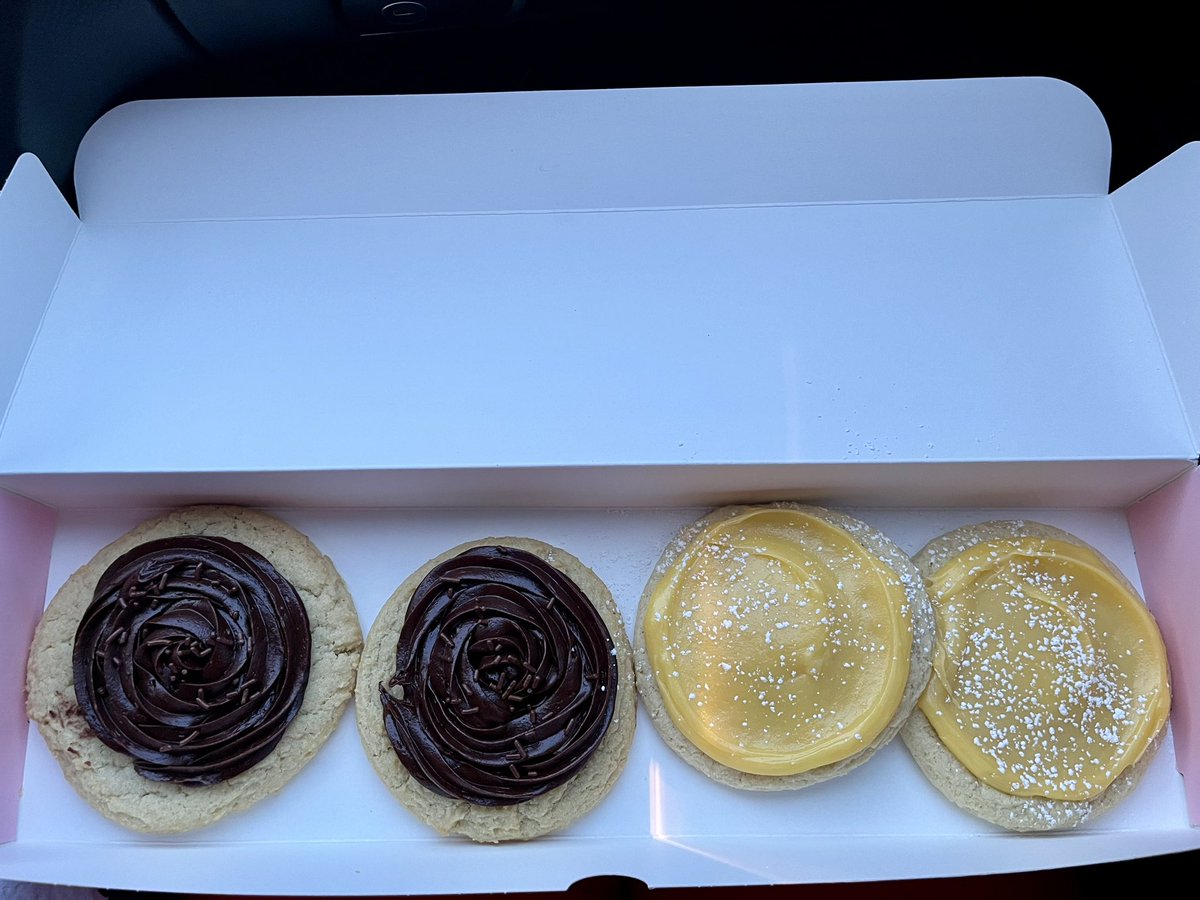 KristiLEllis3's tweet photo. We understood the assignment @CrumblCookies. Thanks for the happy! 😍 https://t.co/NbSW5jvTtM