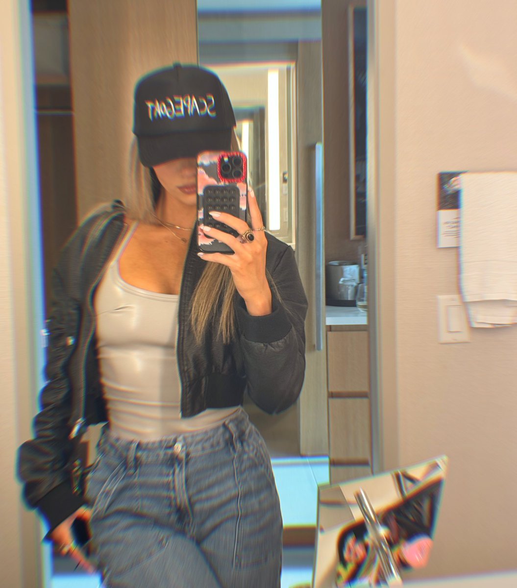 Anna Jay tweet media