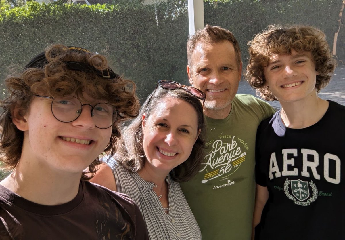 Chrissy Kolaya tweet media