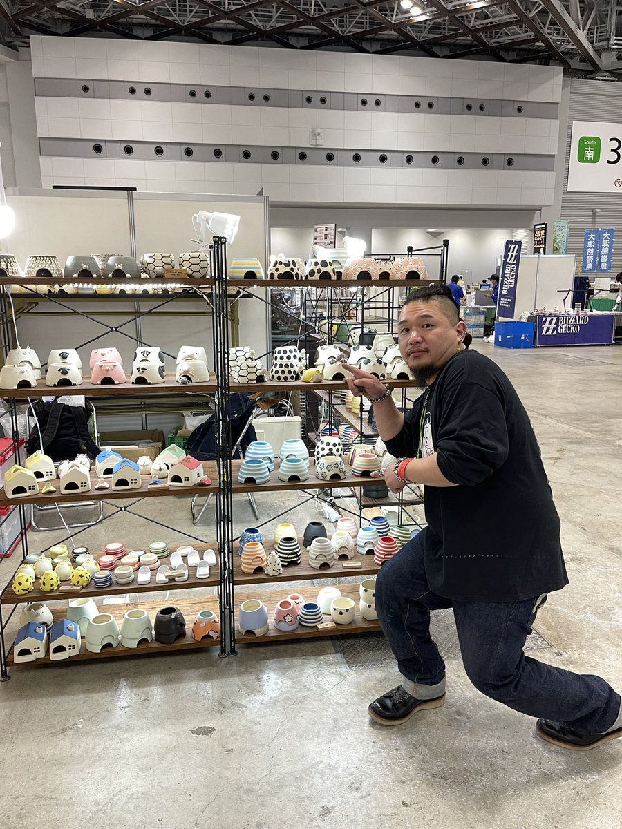 hammio_shelter's tweet photo. BIGレプはーじまるよー。
#BIGレプ #ウェットシェルター #レオパ #レオパードゲッコー
#leopardgeckosofinstagram #leopardgecko #hidebox https://t.co/AO6gzX1vWs