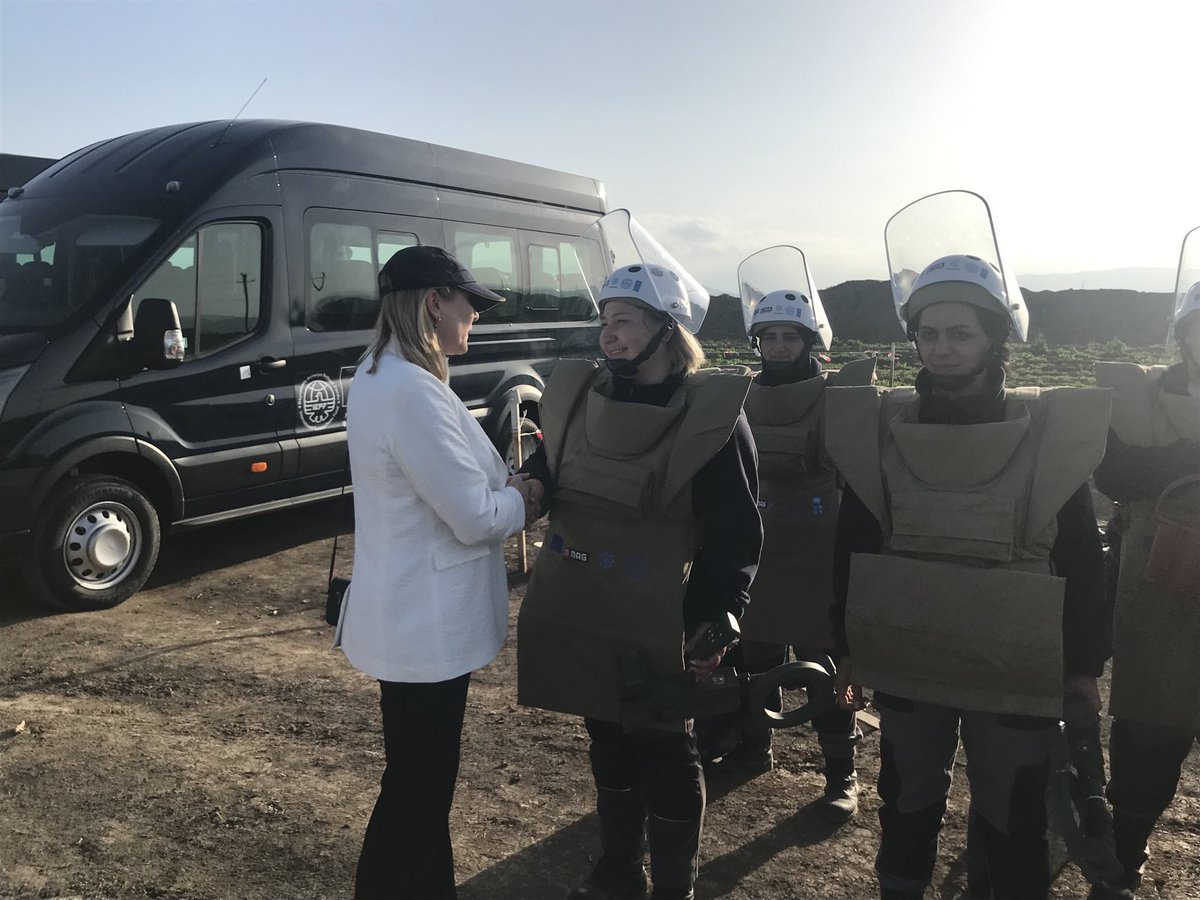 DelphinePronk's tweet photo. Proud to make a difference: the EU is Azerbaijan’s biggest supporter when it comes to de-mining. 

By training an all-female de-mining team, the EU helps to increase the role women play in security.
🇪🇺🇦🇿 https://t.co/XY1g4f0FIr