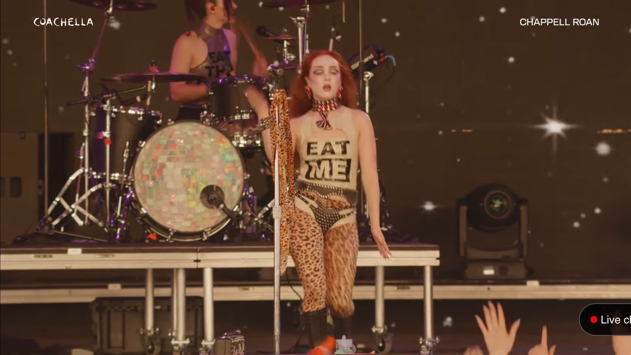 CRN on X: “✨| @ChappellRoan has changed outfits! #Coachella https 