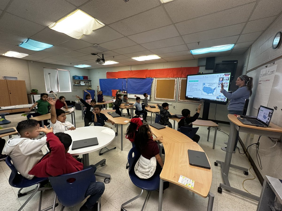 Educator817's tweet photo. Thank you Ms. Caroline @NOAA for educating our 1st grade @TomJoyElem scholars about weather, wind, and powerful forces as it relates to their @WitWisdomELA module learnings.
#TomJoyTigers🐯 #BuildingExcellence💫 #PBLExpert #Meteorologist #LeadersLearning @MNPS_Magnet @Dr_WJP https://t.co/9DzxdzSu45