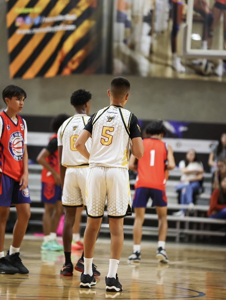 Jackson_2027's tweet photo. 🏀🏀 https://t.co/kbakvrjus8