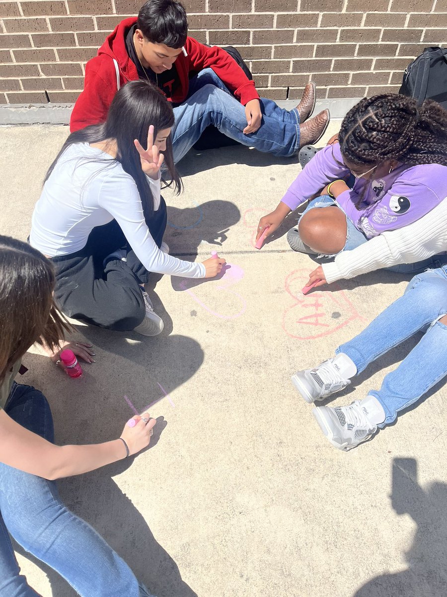 Prathers_FCS's tweet photo. Because middle schoolers are kids & they still need to #Play so as a reward after our lesson … we chalked it up & blew bubbles! #Playiswork https://t.co/tLWd3lUj1O