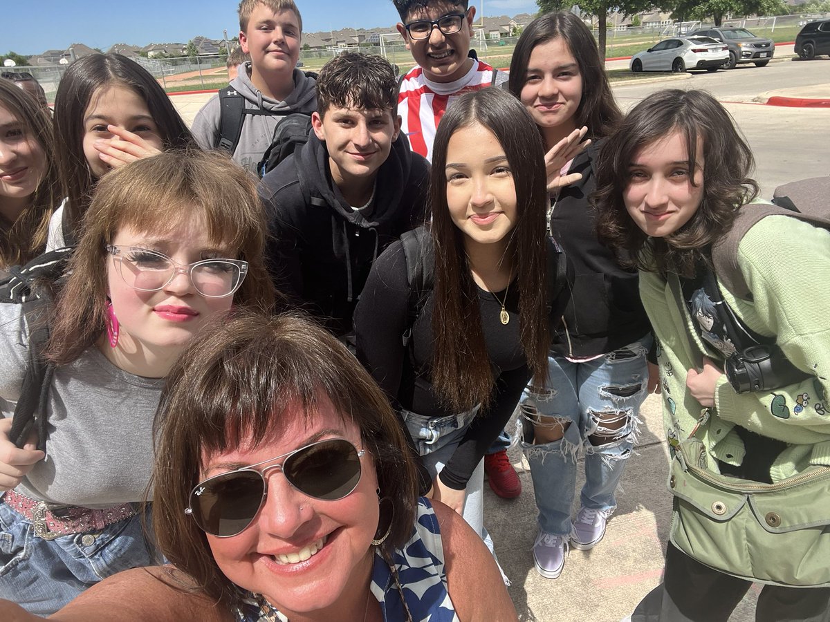 Prathers_FCS's tweet photo. Because middle schoolers are kids & they still need to #Play so as a reward after our lesson … we chalked it up & blew bubbles! #Playiswork https://t.co/tLWd3lUj1O