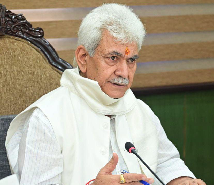 dar_Zubair_07's tweet photo. LG Sh.@manojsinha_ emphasizes the need to bolster Municipal Corporations and Development Authorities, along with enhancing departmental human resources, to ensure swift execution of projects.
#QuickResponse #TimelyExecution
@OfficeOfLGJandK https://t.co/4yQYlFZobZ