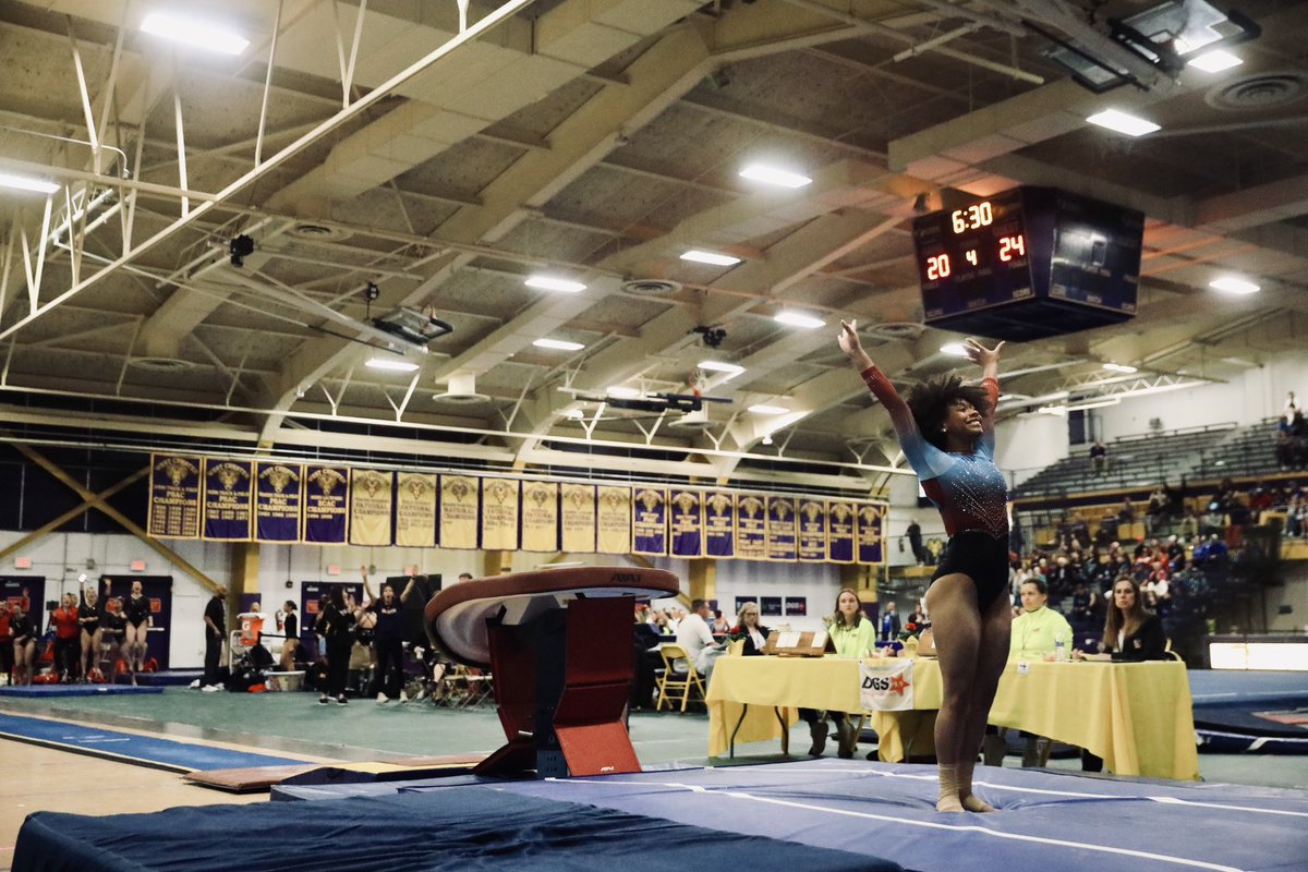 USAGym's tweet photo. An incredible moment! 🤩💐

📸 @WCUAthletics https://t.co/FyT1hKO0rM