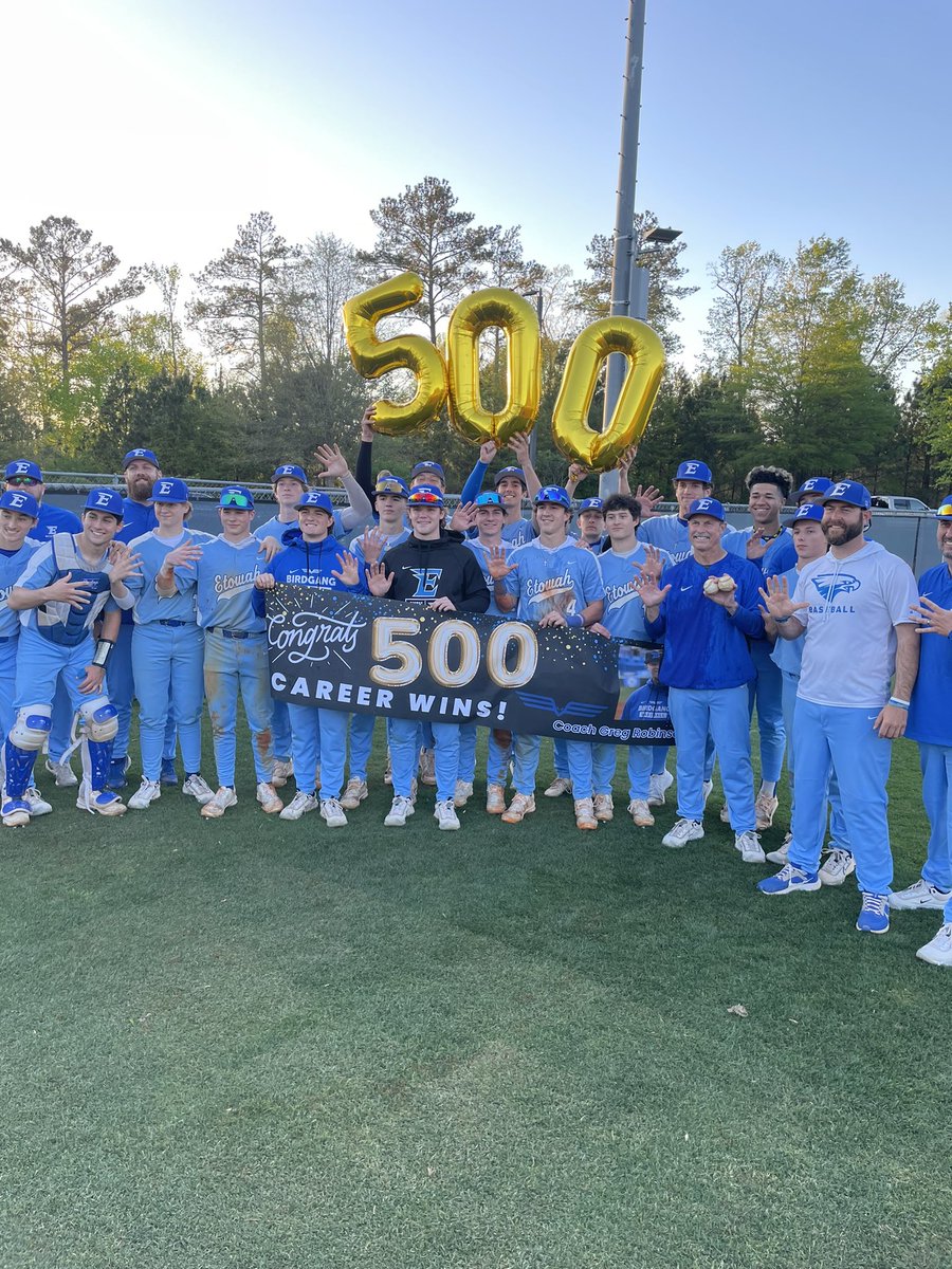 EtowahHS's tweet photo. 2 for 1 deal tonight as your 🦅’s win another one 12-1.
1. Clinch the Region Championship
2. Coach Greg Robinson gets his 500th career win.
Congrats coaches and players. https://t.co/CJVCBxVgYf