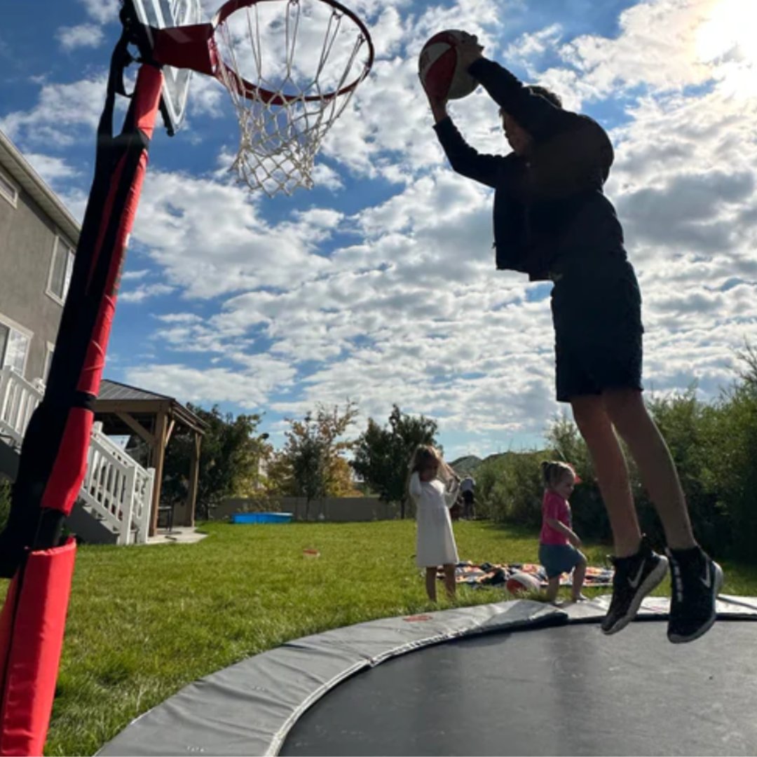 momsreview4you's tweet image. Backyard boredom buster alert! Top-rated trampoline basketball hoops transform playtime. Limited-time deals – shop now! #backyardfun #trampoline #summerfun asparkleofgenius.com/best-trampolin… via @momsreview4you