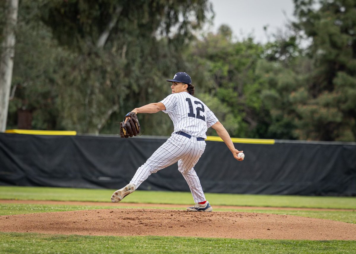 LaSalleLancers's tweet photo. The Lancers baseball team defeated Providence today 7-1 and celebrated their seniors. We are grateful for your outstanding leadership, dedication, and commitment. Thank you Adrian Hernandez, David Mysza, Andrew-Cody Nieto, Hunter Vigil, Cortez Guzman and Kyle Lima.
#GoLancers https://t.co/No2ZF6u0Nv