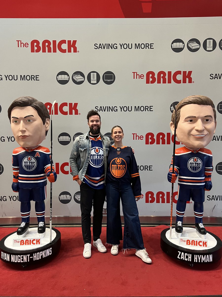 Rob_A_MCD's tweet photo. #brickbestseats @TheBrick @EdmontonOilers https://t.co/iC03YQVMd2