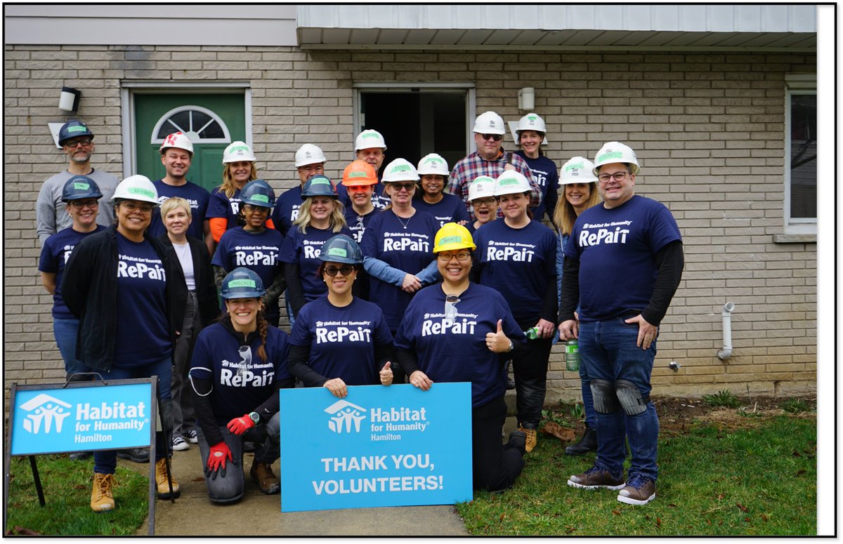 Today, @HabitatHamilton's Board & staff, and City Housing Hamilton's (CHH) Board & staff had a joint build day at a CHH unit in need of repair. For the past 3 years, Habitat #Hamont has been repairing CHH units to bring them back online for families in need. A great partnership!