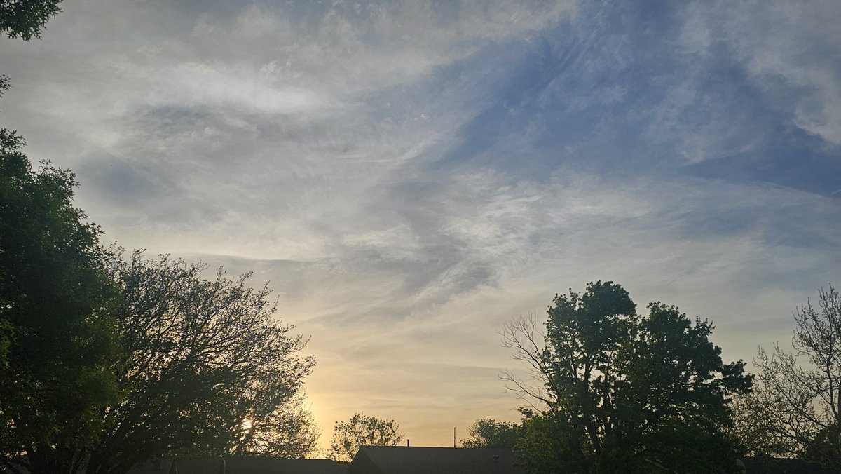 suzyemre's tweet photo. It's an absolutely gorgeous evening in #Lubbock tonight!
@OfficialOPLive @ReelzChannel #OPLive #ShawnPatrolLive #ProfessionalChatters #MissingFrank https://t.co/1KRwDPN127