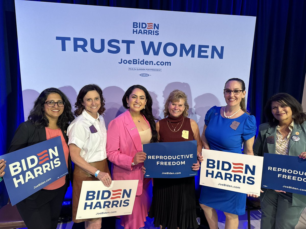 Great to be with these incredible women Legislators at the @VP event in Tucson!! @priya4az @EvaBurchAZ @ChristinePMarsh @BettyVillegasAZ @consueloforaz @AZHouseDems @AZSenateDems @A_DLCC @Arizona_List