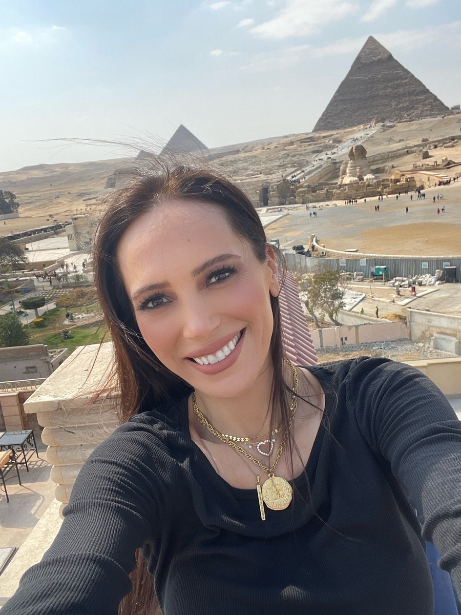 I fulfilled a dream last year and went to Egypt to film a special about the history, culture and secrets of beauty. I picked Egypt because it’s the birthplace of many beauty rituals. Check out my production here: youtu.be/pUFe9aNWpjE 🔺❤️ #beautyvlog #sellingsunset #Egypt