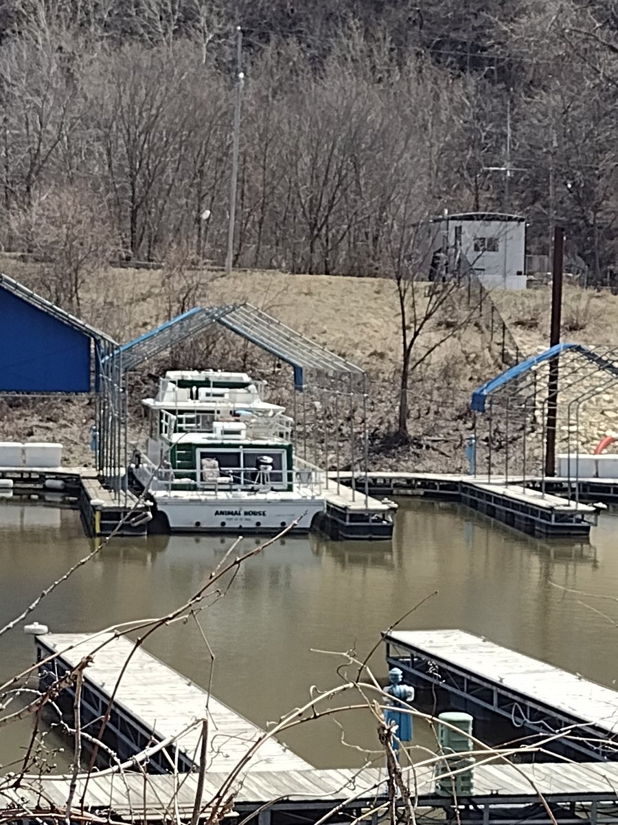 Some pictures from st. Paul today. I think I found @SCSU1999 s boat ?? #Animalhouse 🤣