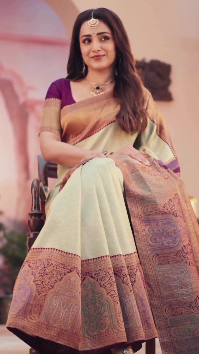 Gorgeous #Trisha at ad shoot 
#TrishaKrishnan
